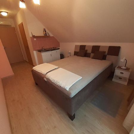 Pacsirta Vendeghaz Hotel Egerszalok Bagian luar foto