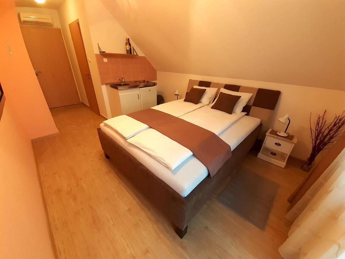 Pacsirta Vendeghaz Hotel Egerszalok Bagian luar foto