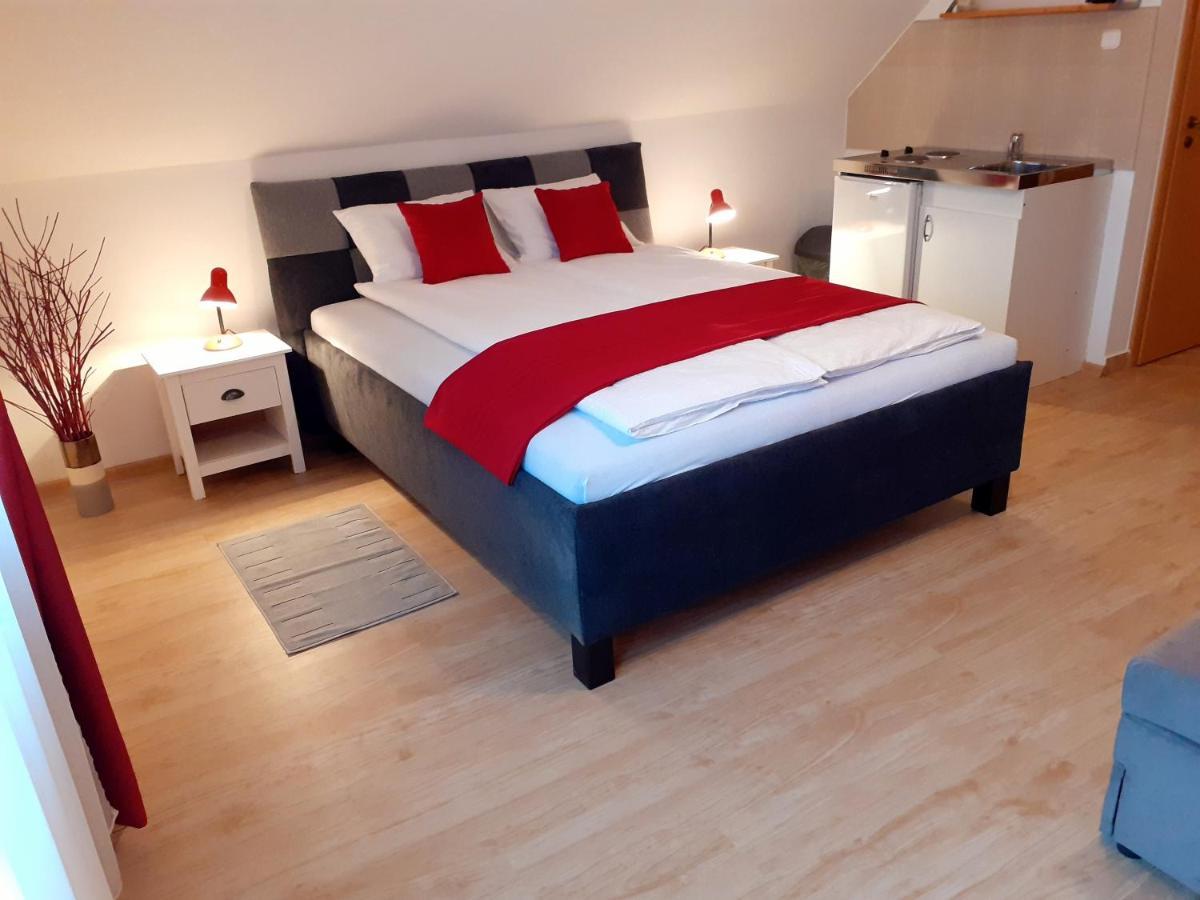 Pacsirta Vendeghaz Hotel Egerszalok Bagian luar foto