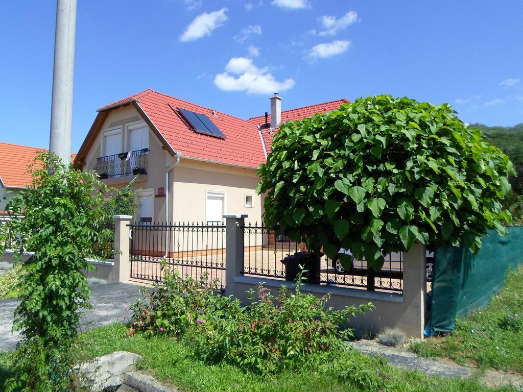 Pacsirta Vendeghaz Hotel Egerszalok Bagian luar foto